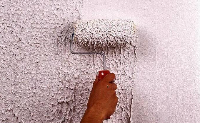 Как наносить декоративную штукатурку на стены своими руками: 5 техник и правила нанесения | sapsanmsk.ru